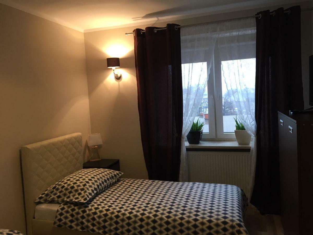 Family & Business Elegant Apartments Rynek Centrum Downtown - 2 Bedroom, Balcony, Parking Kielce Exterior foto
